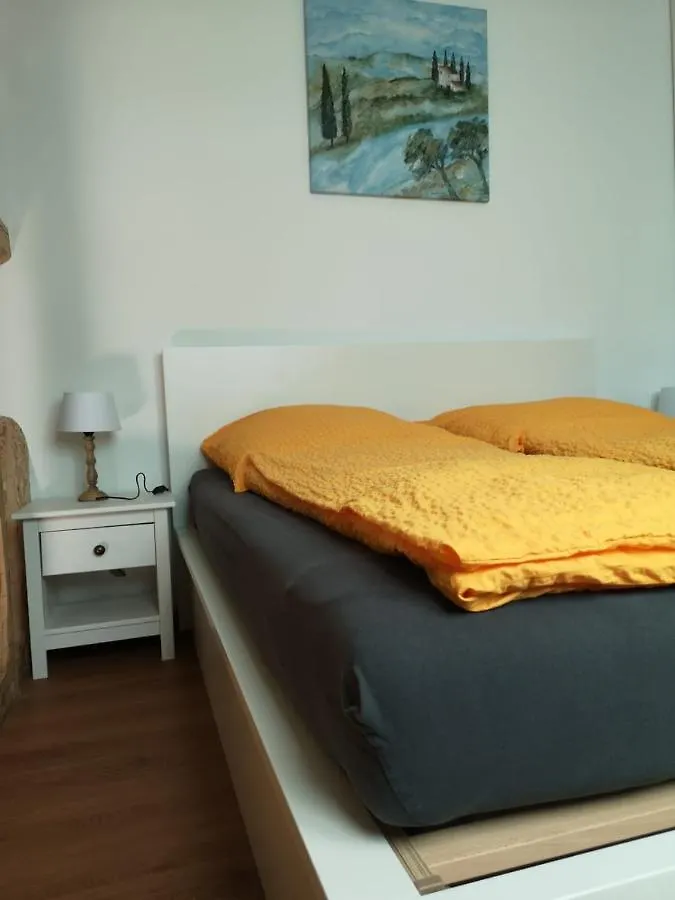 Apartment gemütliches Sandsteinhaus Buergstadt